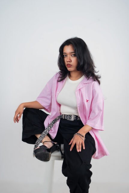 Woman's Pinkfire boxy embroidery shirt