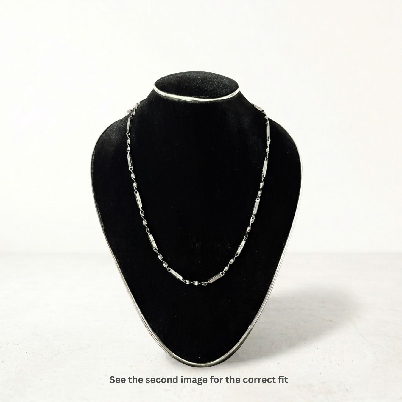 Minimalist Bar Link Chain